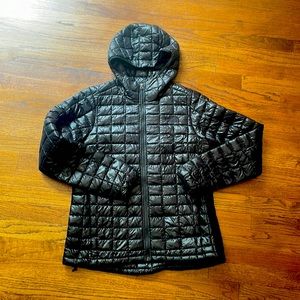 Women’s ThermoBall™ Eco Hoodie - TNF Black: Size Medium